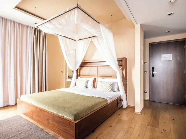 Panorama, Junior Suite, King Bed, Sofa، St Martins Therme Und Lodge 2/4