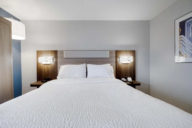 غرفة بسرير كينج، Holiday Inn Express Wilkes Barre East 1/4