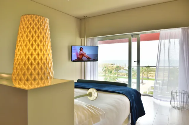 غرفة ديلوكس بسريرين منفصلين بإطلالة على المسبح، Pestana Alvor South Beach 5/10
