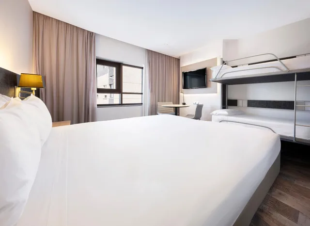 غرفة عائلية بإطلالة على البحر، Hotel Cadiz Paseo Del Mar Affiliated By Melia 4/10