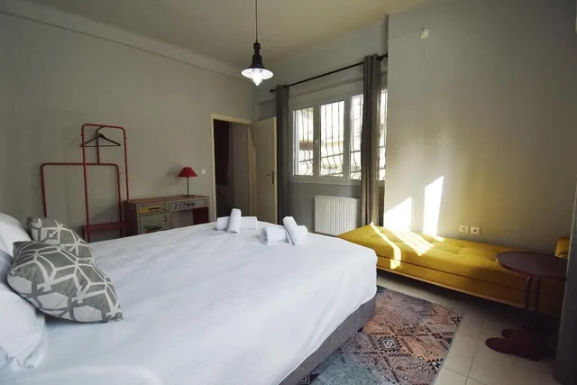 Design, Rock, Apartment, Single Bed, 2 Queen Beds, Sofa، Be My Guest Athens 2/7