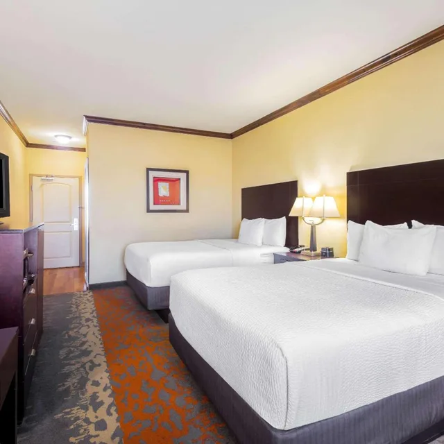 غرفة ديلوكس بسريرين كوين، La Quinta Inn & Suites by Wyndham Eastland 1/7