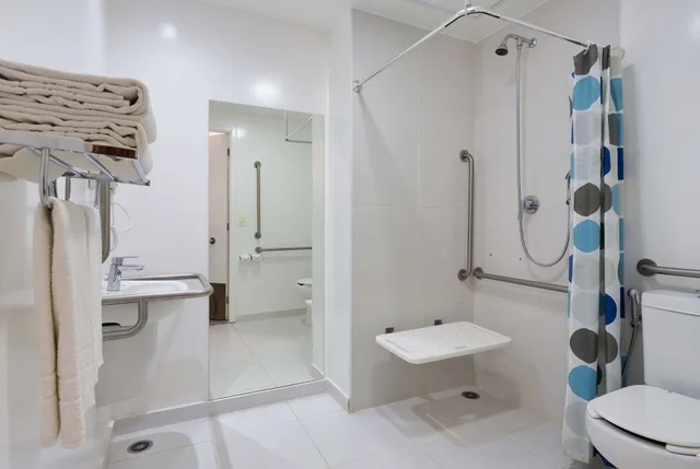 غرفة قياسية بسرير كوين، Ramada Encore by Wyndham Osasco 8/10
