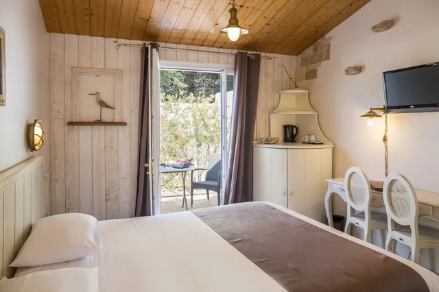 Charme، HOTEL RESTAURANT & SPA(FORMERLY PLAISIR PLAISIR) 4/9