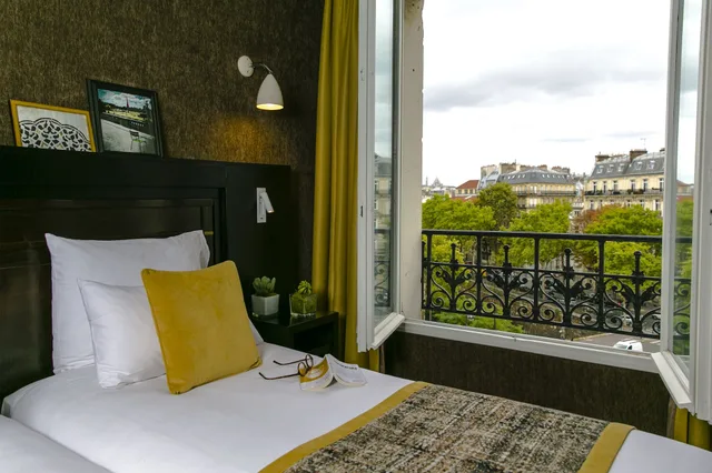 غرفة سوبيريور بسرير كينج، Hotel De Neuville Arc De Triomphe 3/5