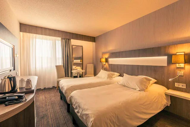 غرفة قياسية بسريرين منفصلين، Best Western Marseille Aeroport 1/4