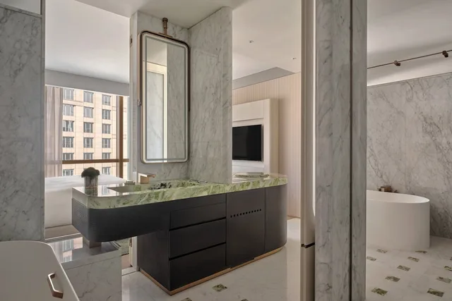 غرفة كلاسيكية بسرير فردي، Regent Shanghai On The Bund 5/6