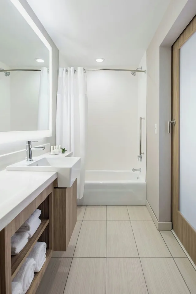 جناح بسريرين كوين مع أريكة لذوي الإعاقة، Springhill Suites By Marriott Madison 3/5