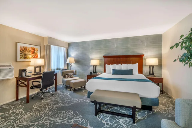 جناح بسرير كينج بشرفة، Best Western Plus Carpinteria Inn 2/7