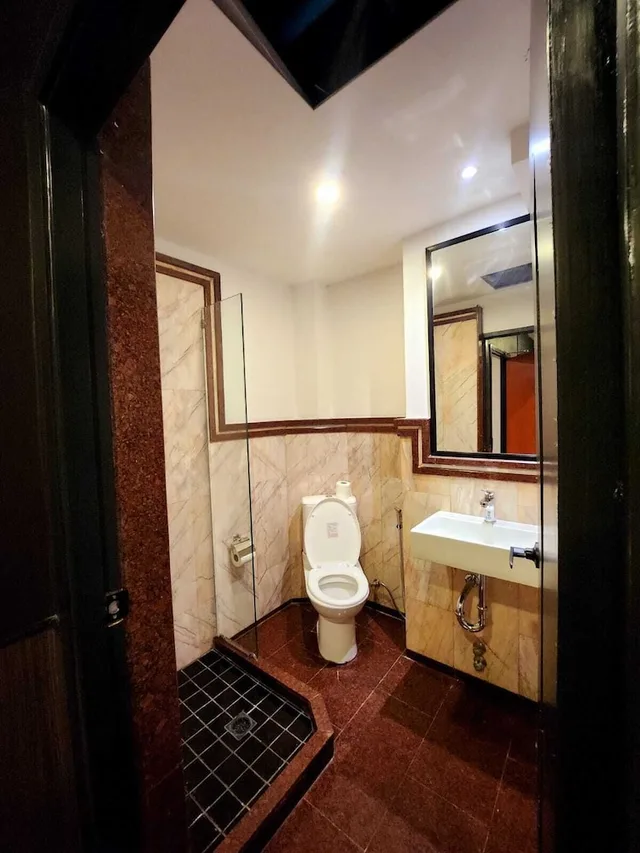 غرفة قياسية بسرير كوين، Max Hotel 16/19