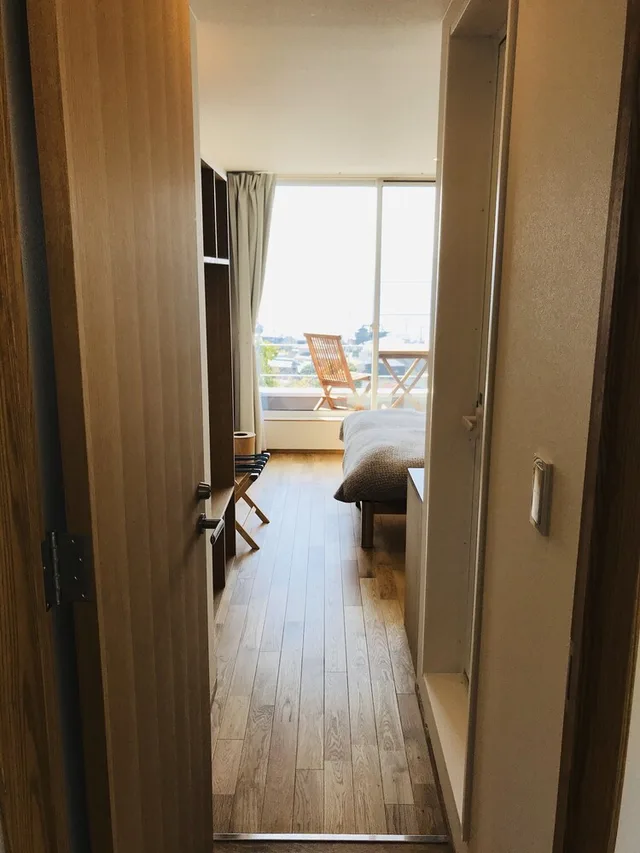غرفة قياسية بسريرين منفصلين بإطلالة على البحر بشرفة، MY LODGE Naoshima 2/2