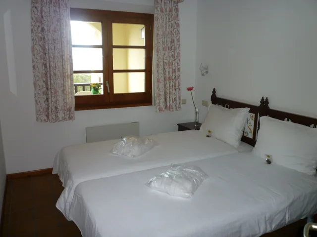 شقة بأربعة أسرّة بشرفة بغرفتي نوم مع أريكة، HAPIMAG RESORT MAS NOU 3/6