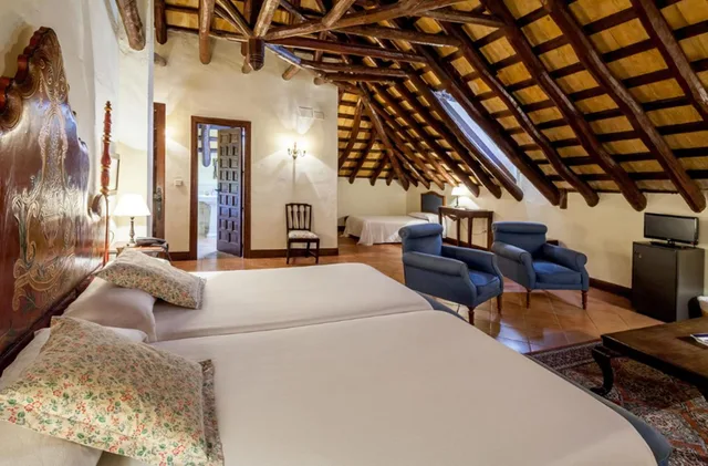 غرفة سوبيريور بسريرين منفصلين، Palacio Marques de la Gomera 2/3