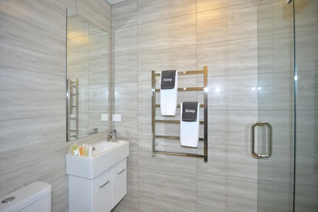 شقة إليت بسريرين كينج، Southwark Hotel Apartments 4/5