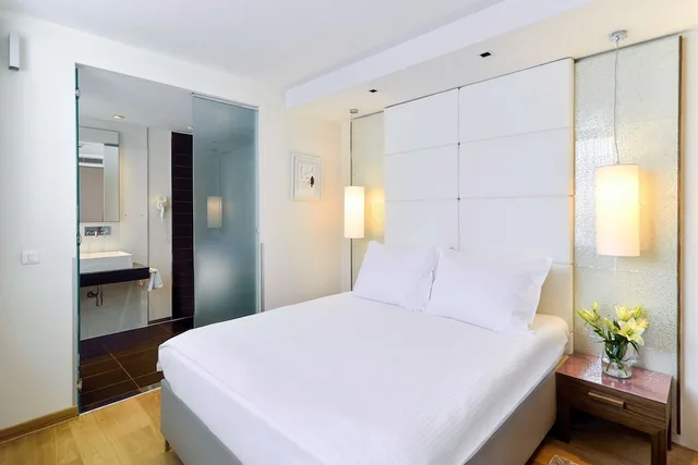جناح جونيور بسرير كوين بإطلالة على المدينة، Belgrade Art Hotel 1/3