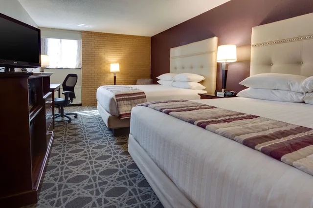 غرفة بسريرين كوين لذوي الإعاقة، Drury Inn Suites Kansas City Overland Park 2/7