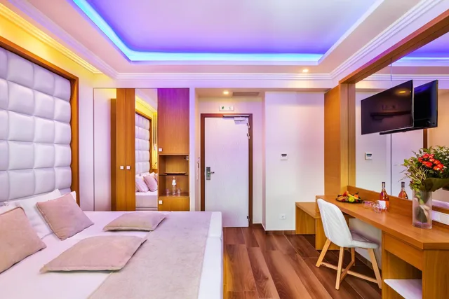 غرفة قياسية بإطلالة على البحر، Porto Marine Hotel 4/6