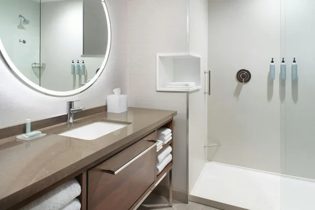 غرفة قياسية بسرير كينج، Courtyard BY Marriott Atlanta Covington 3/5
