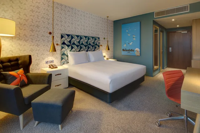 غرفة ديلوكس بسرير كينج بشرفة، Hilton Bournemouth 4/10