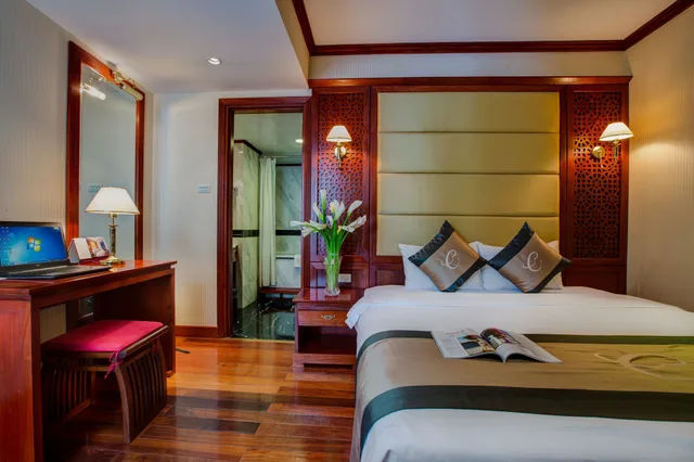 غرفة كلاسيكية بسريرين منفصلين بإطلالة على المدينة، Conifer Boutique Hotel 1/9