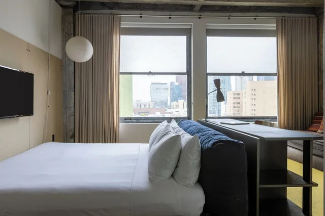Deluxe, King Bed, STILE Downtown Los Angeles by Kasa 1/3