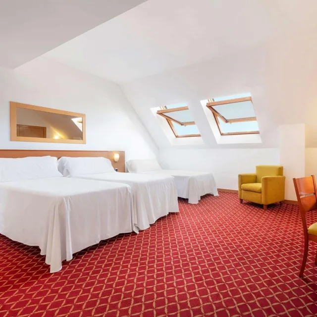 غرفة قياسية ثلاثية، Hotel Zentral Leon 4/7