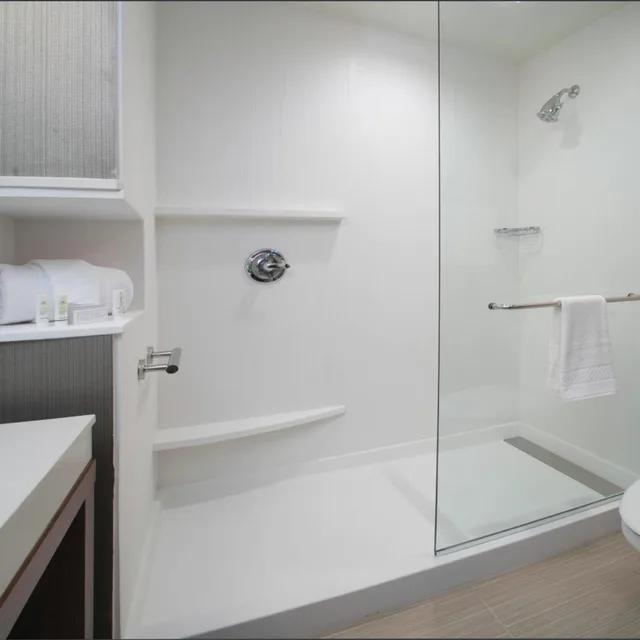 Wellness, King Bed, Accessible، Courtyard Largo Medical Center Drive 3/8