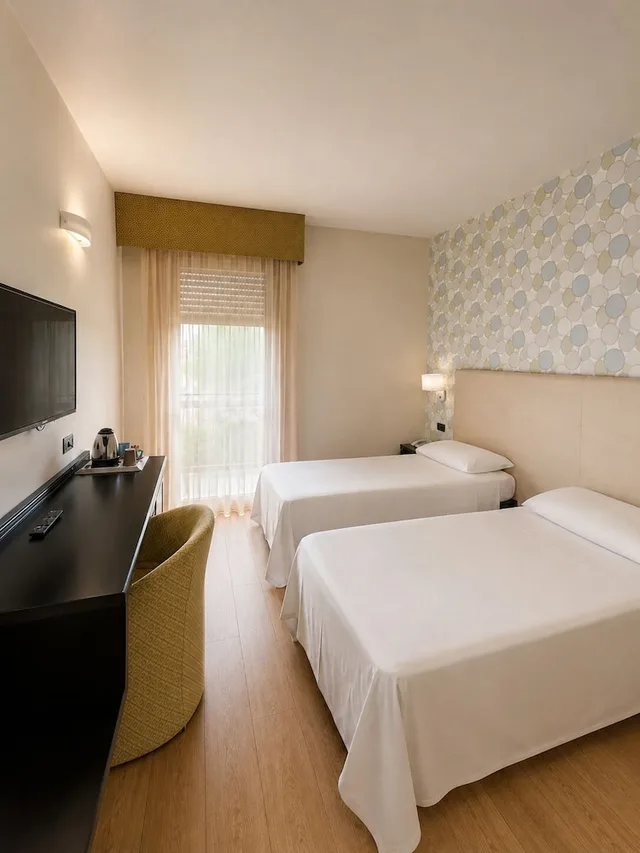 غرفة قياسية بسرير مزدوج، HOTEL PARIGI 2 1/8