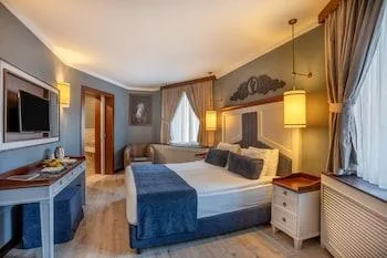غرفة غراند، Mirada Del Lago Hotel 1/1
