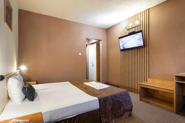 غرفة مفردة، Brod Hotel 7/20