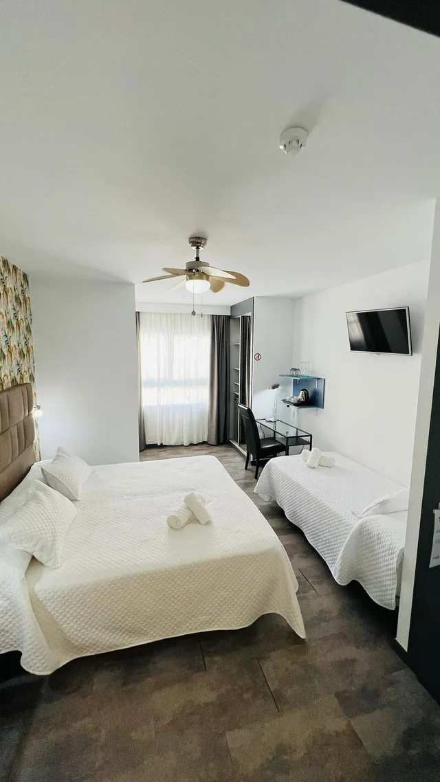 غرفة قياسية ثلاثية، Bajondillo Beach Cozy Inns - Adults Only 1/4