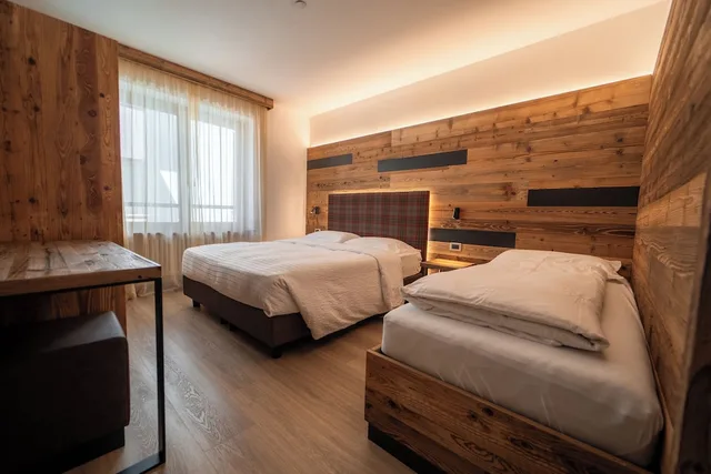 غرفة كومفورت ثلاثية بسرير مزدوج وسرير فردي، Hotel Ariston 7/10