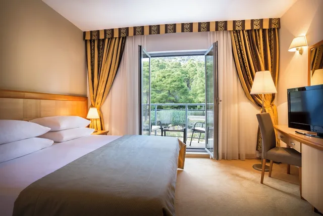 غرفة سوبيريور بسرير كوين بشرفة، Aminess Vival Grand Azur Hotel 2/5