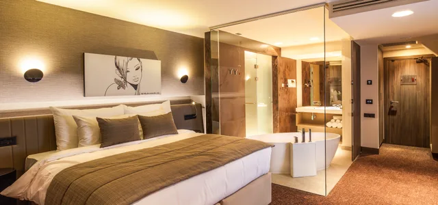 غرفة سوبيريور بسرير مزدوج، Kronwell Brasov Hotel 1/6