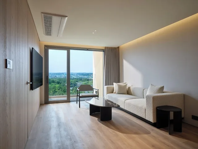 Upgrade, 2 Bedrooms, Village, Resort, Junior Suite, Classic, Twin Beds, 2 King Beds، Haevichi Hotel and Resort Jeju 2/5