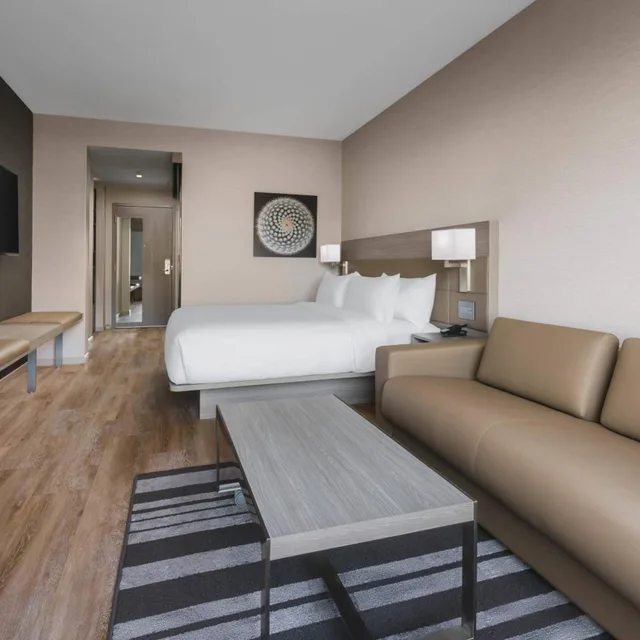 Room, King Bed, Mountain View, Sofa, AC Hotel Scottsdale North 4/10