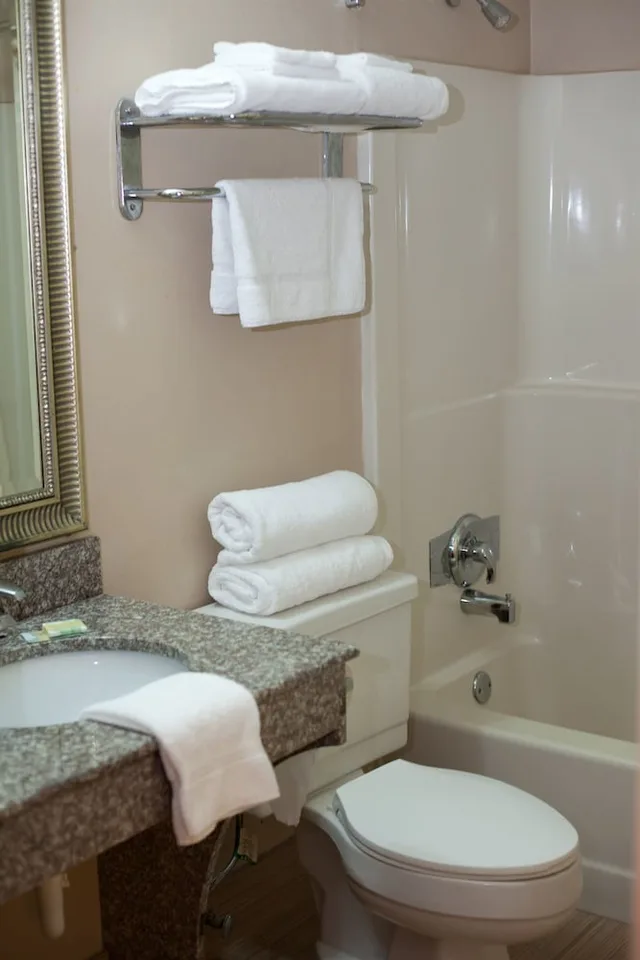 غرفة بسريرين كوين، Timberlake Motel 1/1