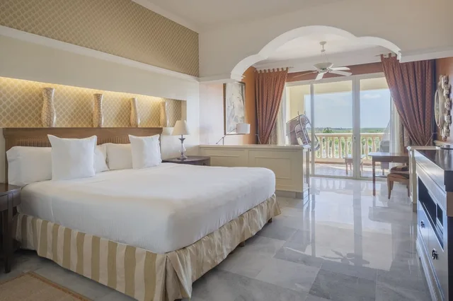 جناح بسرير كينج في طابق مرتفع، JOIA Paraiso by Iberostar - Adults Only 1/5