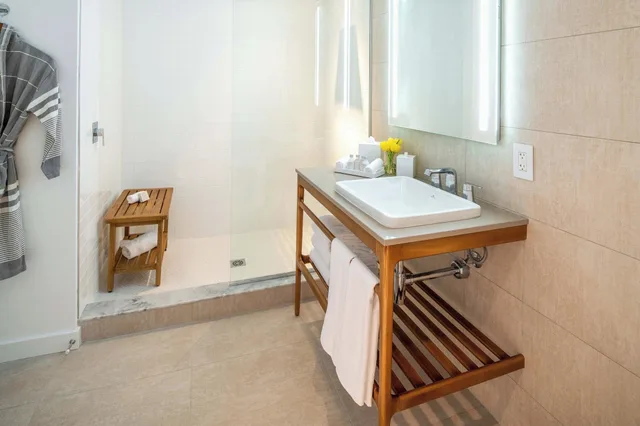 غرفة ديلوكس بسرير كينج، The Sarasota Modern, a Tribute Portfolio Hotel 4/5