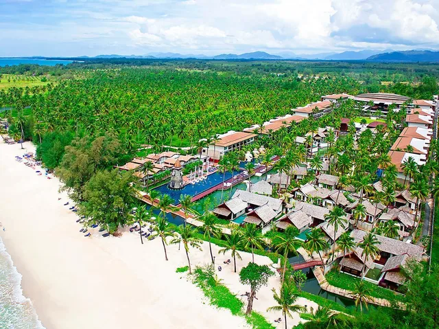 جناح ثلاثي، Graceland Khaolak Beach Resort 1/1
