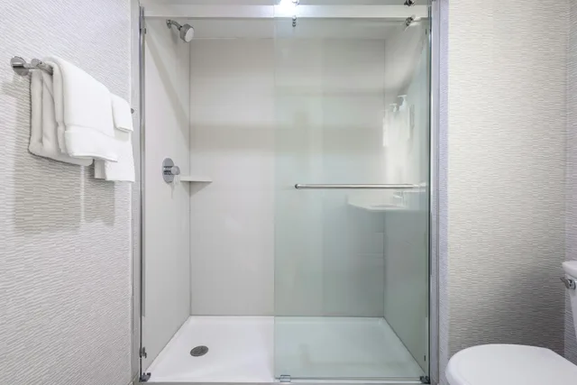 جناح بسرير كينج بغرفة نوم واحدة بمطبخ، Hampton Inn & Suites Venice Bayside South Sarasota 4/4