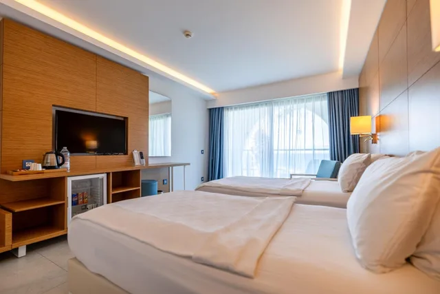 غرفة سوبيريور بسرير مزدوج أو سريرين منفصلين بإطلالة على البحر، Imbat Hotel 1/7
