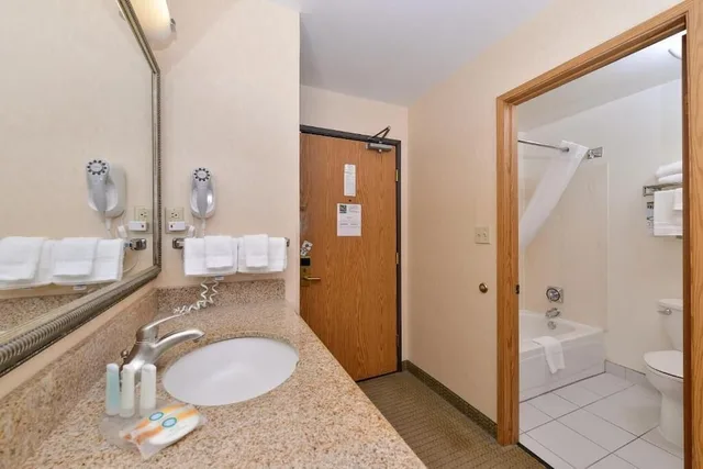 غرفة بسريرين كوين يُسمح فيها بالحيوانات الأليفة في الطابق الأرضي، Quality Inn Cheyenne I-25 South 3/3