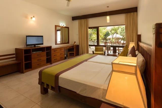 غرفة ديلوكس بسريرين منفصلين، Nilaveli Beach Hotel 2/4