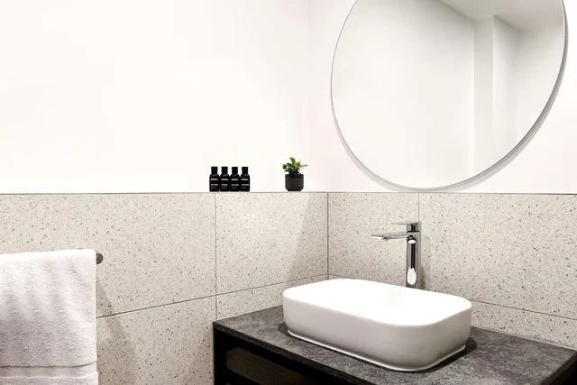 HM King Room، Hotelmotel Adelaide 2/2