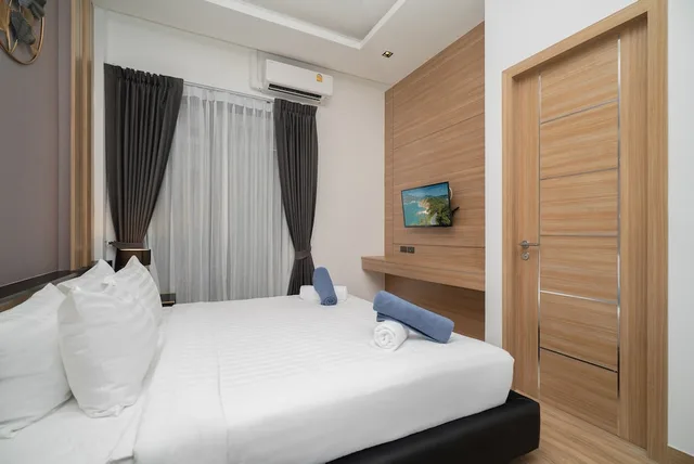 3 Bedrooms, Pool, Central, Deluxe, Villa, 3 King Beds، Rawai Vip Villas Kids Park And Spa 3/10