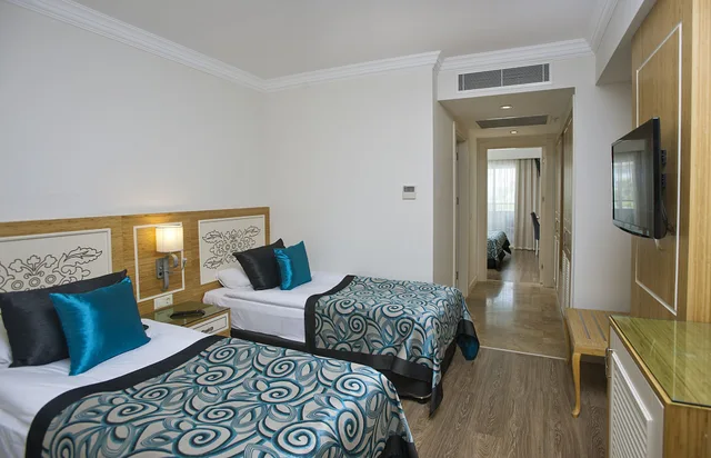 غرفة عائلية بسرير مزدوج وسريرين منفصلين، Crystal Waterworld Resort and Spa 2/7