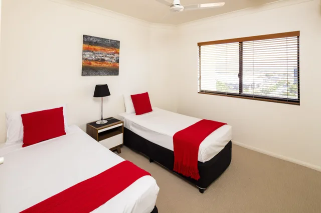 3 Bedrooms, Apartment, 2 King Beds, Single Bed, Water View، Jack Newell Holiday Apartments 2/10