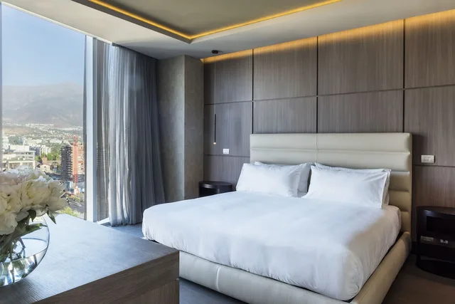 غرفة تنفيذية بسرير كينج، ICON HOTEL 1/3