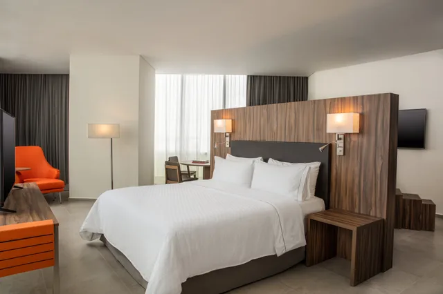 جناح جونيور بسرير كينج، Fiesta Inn Cancun Las Americas 1/1